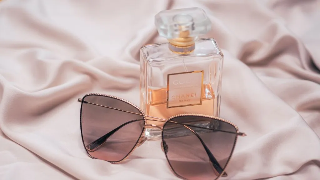 Parfum et lunettes de soleil, Kering Eyewear progresse de 8% au S1 2026